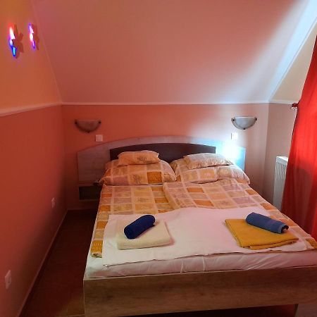 Andrea Apartman Hajdúszoboszló Exterior foto