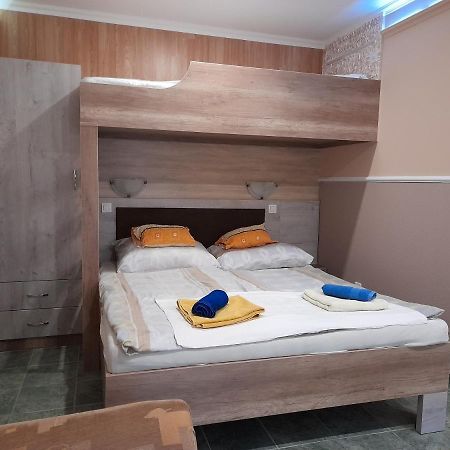 Andrea Apartman Hajdúszoboszló Exterior foto