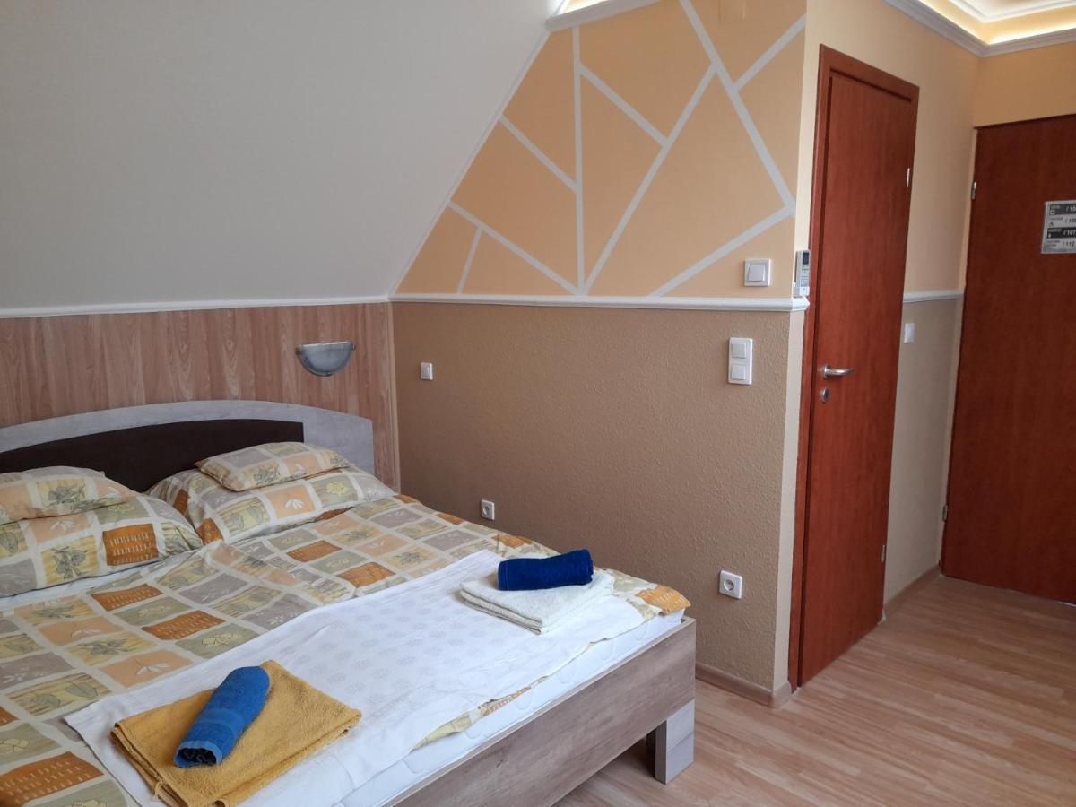 Andrea Apartman Hajdúszoboszló Exterior foto